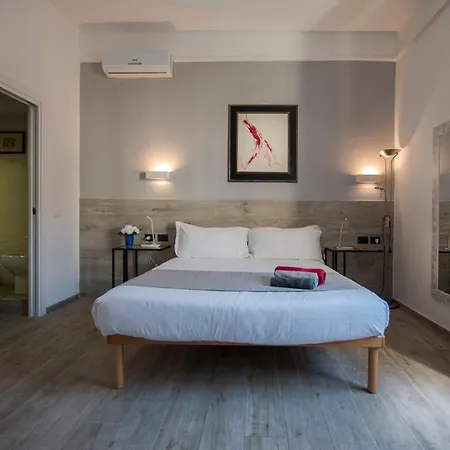 Raffaela's & Vatican 4* Rome