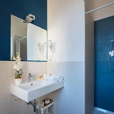 Raffaela's & Vatican 4*